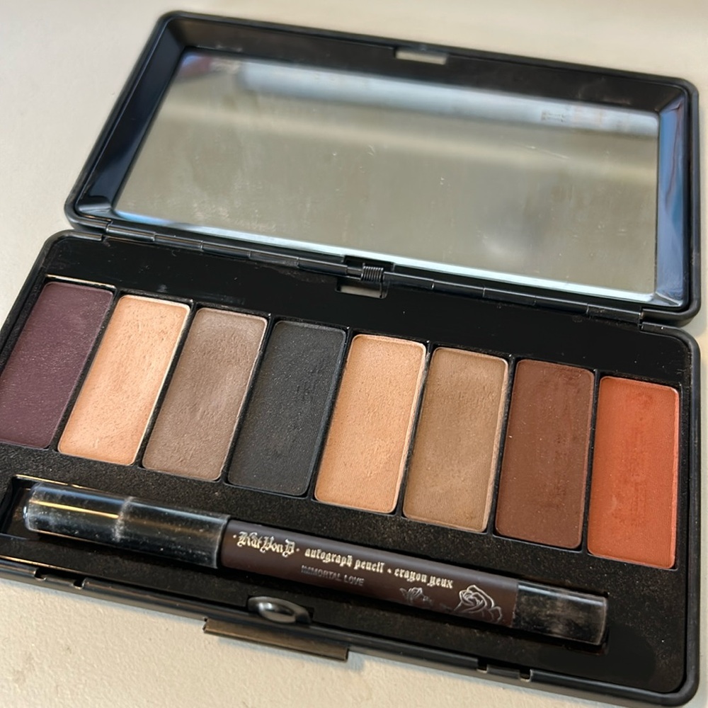 Kat Von D Ladybird Eyeshadow Palette